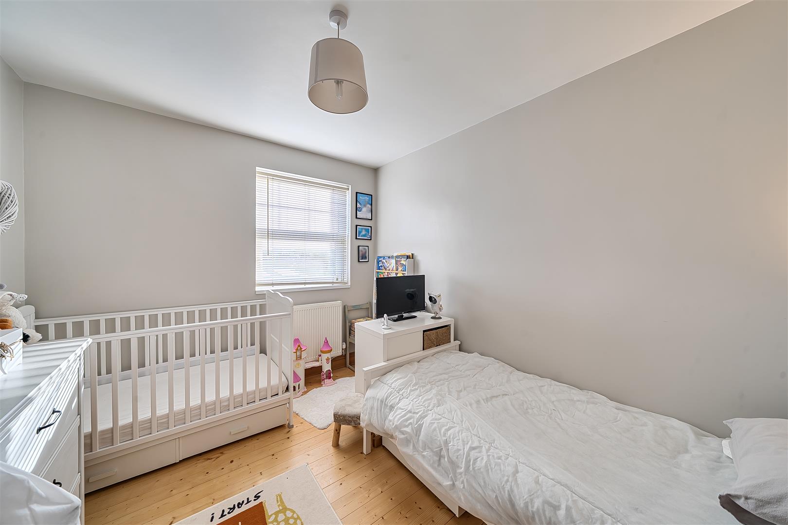 Middle Road, Gendros, Swansea, SA5 8EJ